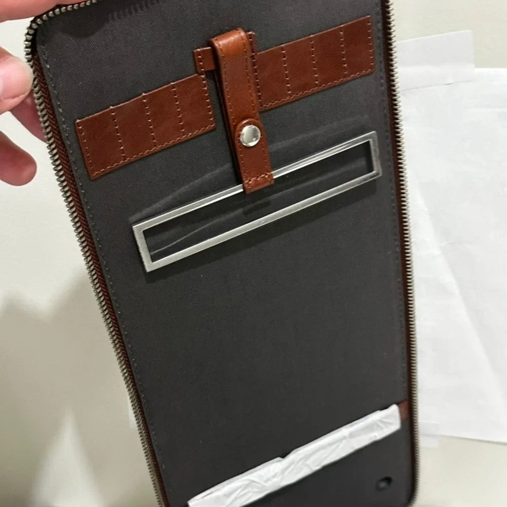 RedEnvelope Brown Leather Travel Tech Tie Organizer Zip Folio Case DAF Initials